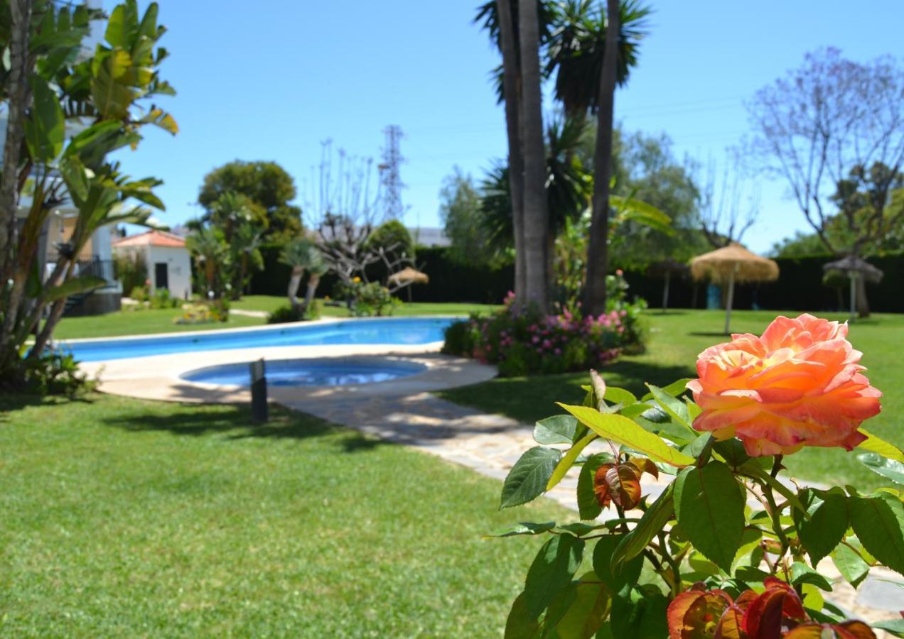 Luxury Garden Apartment - Walking Distance To The Sea Sitio de Calahonda Екстер'єр фото