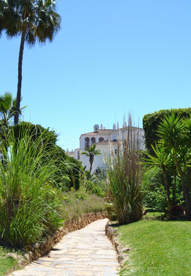 Luxury Garden Apartment - Walking Distance To The Sea Sitio de Calahonda Екстер'єр фото